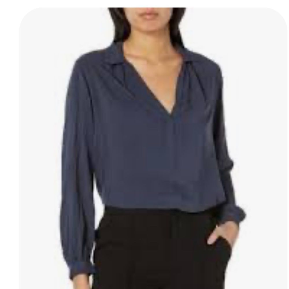 Velvet by Graham & Spencer Josie Relaxed Challis Blouse Size Medium